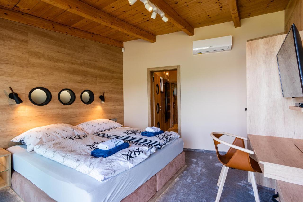 Hotel Marina Liptov Pri Liptovskej Mare Bobrovník Zewnętrze zdjęcie